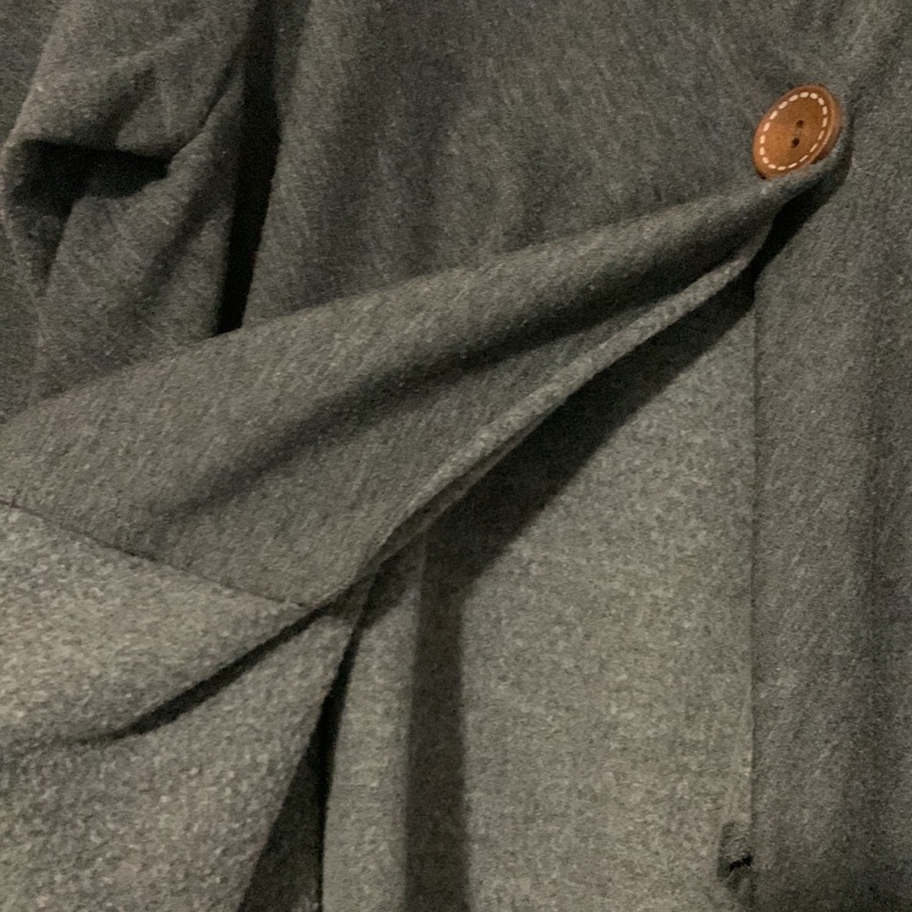 Grey One Button Wrap - image 3